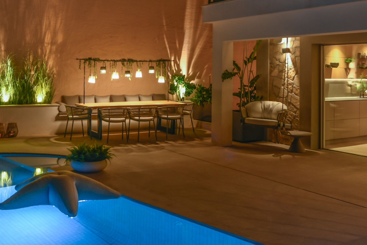 house and pool 2