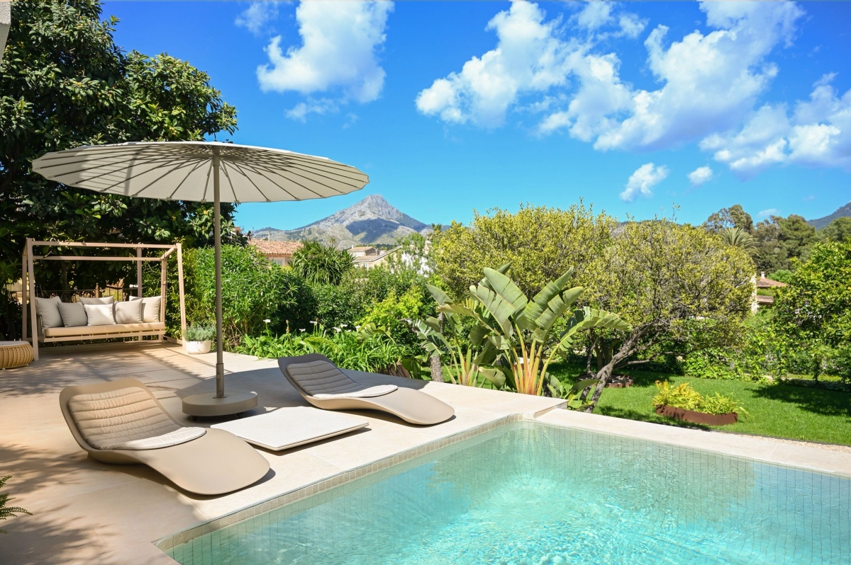 pool and view